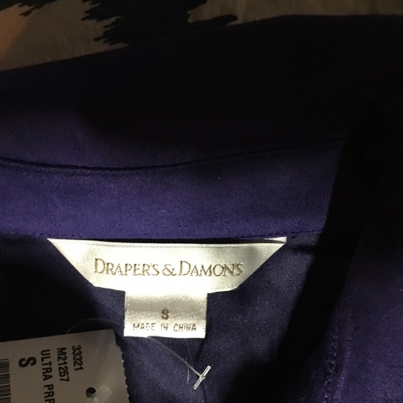 🦋NWT velvet Button down shirt - Picture 5 of 6